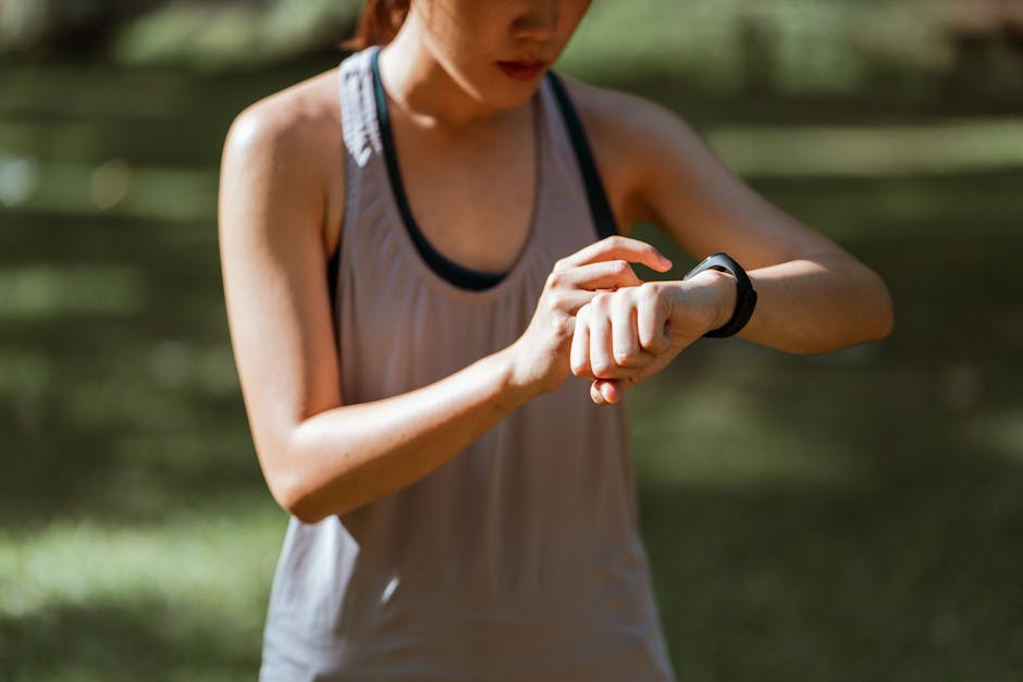 best fitness tracker under 2000 India 2025 accuracy